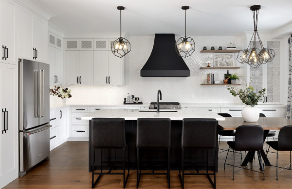 Penerangan dapur dengan lampu gantung bergaya klasik